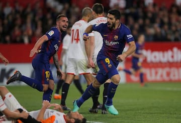 Suárez gives Barça hope.