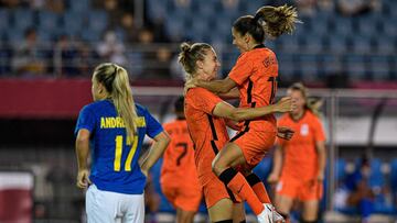 Miedema celebra un gol ante Brasil.