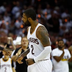 LeBron James está "devastado" por la decisión de Kyrie Irving