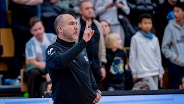 Chus Mateo, entrenador de España, en su debut ante Dinamarca.