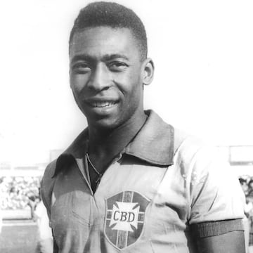 'O Rei' Pelé es simplemente, como dice su apodo, el rey del fútbol. Es considerado por muchos como el mejor futbolista de la historia. Es el máximo goleador de la selección brasileña y su Santos era el club más temido del mundo gracias a él. Ganó tres Mundiales y en 2000 fue elegido como el mejor futbolista del siglo 20 por la FIFA.