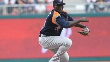 Ante otra gran entrada en el estadio Alfredo Harp Hel&uacute;, el triunfo fue para el relevista Josh Corrales y la derrota para Jhan Mari&ntilde;ez.