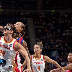 A España le basta un tiempo contra Puerto Rico