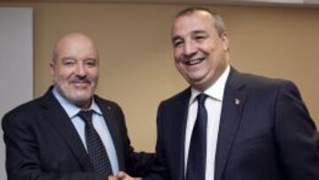 El presidente de la Unión Deportiva Las Palmas, Miguel Ángel Ramírez (i).