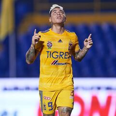 'Tuca' Ferretti optaría por Eduardo Vargas en la ofensiva