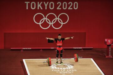 La primera medalla para Colombia en Tokio 2020 llegó en la halterofilia y fue con Luis Javier Mosquera que en la categoría de los 67 kilogramos terminó segundo detrás del chino Lijun Chen por apenas un kilo.