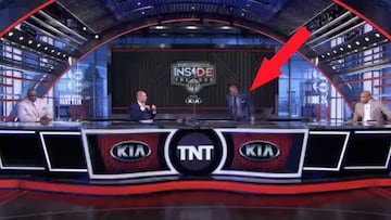 Más de 2M de visitas en pocas horas: la reacción del ex NBA Kenny Smith en pleno directo tras todo lo sucedido...