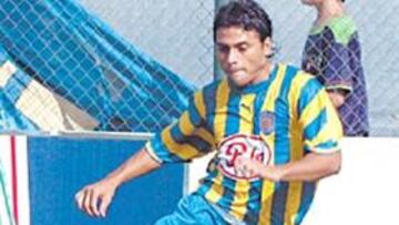 Maxi juega en el Cruz Azul.