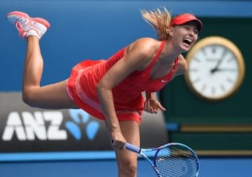 Maria Sharapova venció a su compatriota Ekaterina Makarova para llegar a la final del Abierto de Australia.