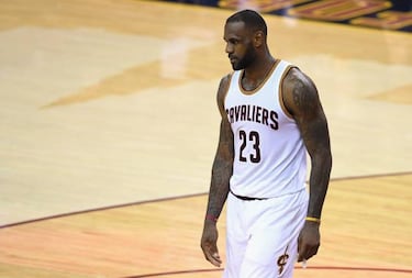 Warriors one game away from title after beating Cavs