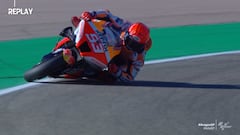 Salvada de Márquez en la curva 17 antes de caerse en la 7.