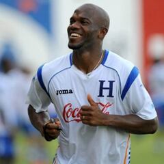 Diego López: “Hoy en día no hay un jugador como David Suazo”