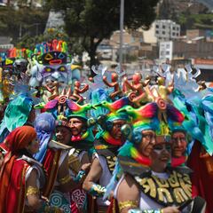 Carnaval de Negros y Blancos 2024: artistas, cartelera, programación y horarios hoy, 2 de enero