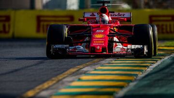 Sebastian Vettel con el Ferrari en Australia.