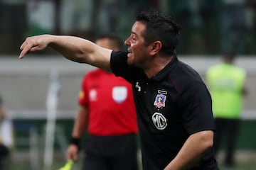 Soccer Football - Copa Libertadores - Palmeiras v Colo Colo - Allianz Parque, Sao Paulo, Brazil - October 3, 2018   Colo Colo coach Hector Tapia            REUTERS/Paulo Whitaker