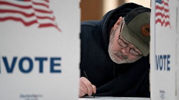 Harris y Trump están haciendo campaña en estados clave previo a las elecciones. Actualmente, los estados bisagra ya no incluyen a Florida y ni Ohio.