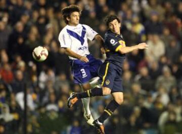 Medel llegó a Boca Juniors a mediados del 2009, en calidad de préstamo por 300 mil dólares con opción de compra. Debutó de manera oficial el 20 de agosto, en el empate 1-1 ante Vélez por Copa Sudamericana.