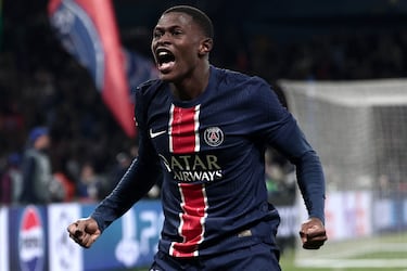 El PSG hunde al Aston Villa en el descuento