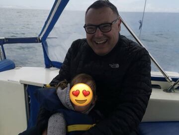 La actriz felicitó a su padre y esposo. "Por los hombres increíbles de mi vida.. Los celebro y les agradezco tenerlos en mi vida. No conseguimos encontrar tu ubicación exacta. Gracias a ambos por ser un gran ejemplo de lo que significa ser un hombre. ¡Los amo tanto!", escribió la actriz. 