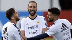 Messi, Ag&uuml;ero e Higua&iacute;n.