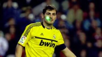 Seis actas en Mestalla; una por usar el puntero láser