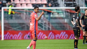 Atalanta's Luis Muriel celebrates after scoring a goal during the italian soccer Serie A match Venezia FC vs Atalanta BC on April 23, 2022 at the Pier Luigi Penzo stadium in Venice, Italy (Photo by Ettore Griffoni/LiveMedia/NurPhoto via Getty Images)