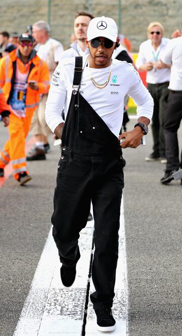 Lewis Hamilton antes del comienzo de la carrera. 