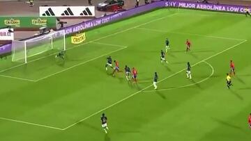 Darío Osorio recuperó la pelota, conectó con Vargas y así definió: todo Chile gritó