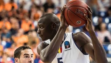El ala pívot Bandja Sy ya está de nuevo en Andorra.