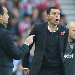 Gustavo Poyet firma con el
Betis por dos temporadas