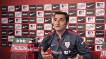 Valverde en rueda de prensa