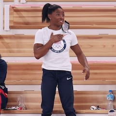 Biles renuncia al suelo y ya sólo se la podría ver en barra