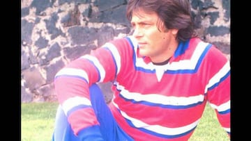 El “Gato”, o “Superman”, fue suspendido durante un año cuando era entrenador del Cruz Azul ya que agredió físicamente al árbitro Jesús Mercado en el año de 1982.