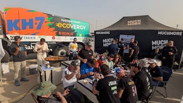 La paella me complicó la canción