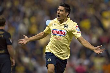 En los cuartos de final del Apertura 2014, pese a que en la ida un gol de Eduardo Herrera le dio la ventaja a los Pumas en el Olímpico Universitario, en la vuelta Paolo Goltz puso el 1-1 que le daba el pase al América en el Azteca. Las Águilas otra vez levantaron el título, ahora ante Tigres.