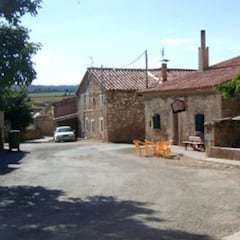 El pueblo turolense de Jabaloyas echa a su alcalde por el cierre de su bar