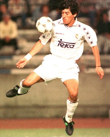 Iván Zamorano, en un partido con el Real Madrid.