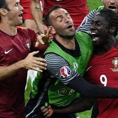 Eder scores to give Portugal the Euro 2016 title