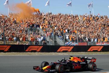 Max Verstappen se llevó la pole en el  Gran Premio de Países Bajos por 38 milésimas sobre Hamilton.