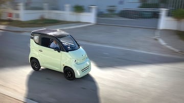 El microcoche solar de Bako Motors: fabricado en África y con capacidad de generar hasta 50 km de energía gratis al día.