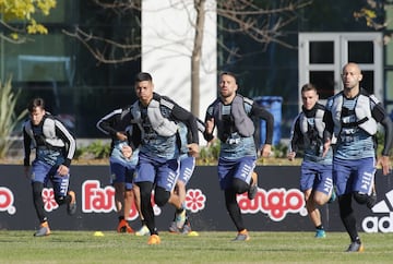 Buenos Aires 24 Mayo 2018, Argentina
Entrenamiento de la Seleccin argentina en el Predio de la AFA.
Rojo, Otamendi, Mascherano
Foto Ortiz Gustavo
