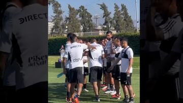 La primera práctica de Vidal en Colo Colo: bautizo y barridas