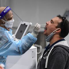 Covid-19 omicron variant: what are the symptoms of new strain?