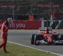 Alonso y Ferrari acaban la jornada con una media sonrisa