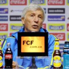 Pékerman: "Nada nos obliga a ganar pero sí somos candidatos"