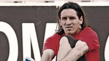 <b>INQUIETO. </b>Lionel Messi sueña con disputar los Juegos Olímpicos aunque el Barça se lo niegue, por lo que su actitud ha empeorado en los últimos días.