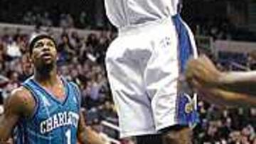 'HIS AIRNESS'. Michael Jordan, 'Su Alteza Aérea', voló en el MCI Center como en sus mejores tiempos.