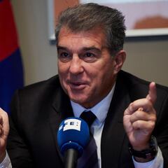 Laporta quiere reactivar la economía del Barça mediante la emisión de bonos