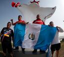 Bandera de Guatemala lució en la grada durante juego de Francia