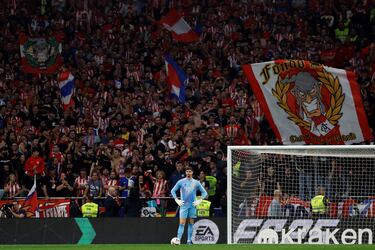 “Hundreds of fans, young and old chanted ‘monkey’ at Vinicius”
